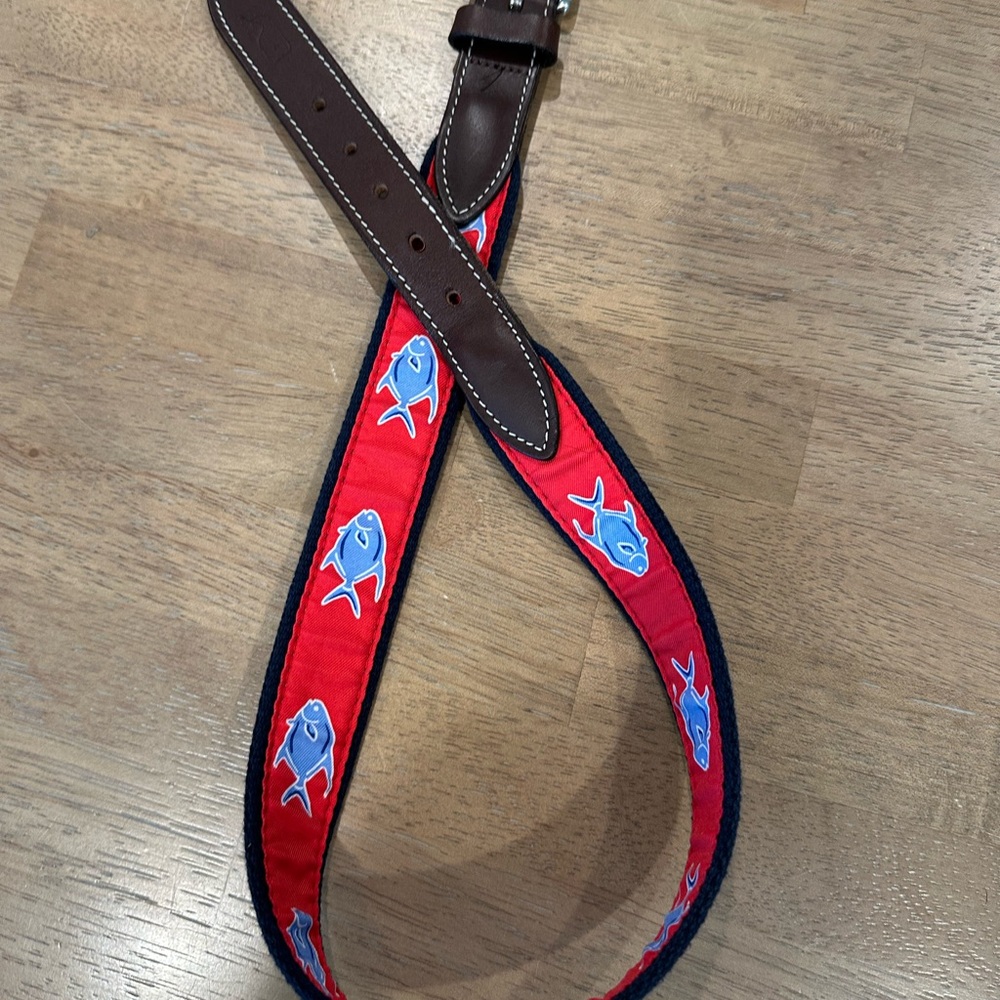 ❌SOLD❌Vineyard Vines Kids Belt with Fish Pattern